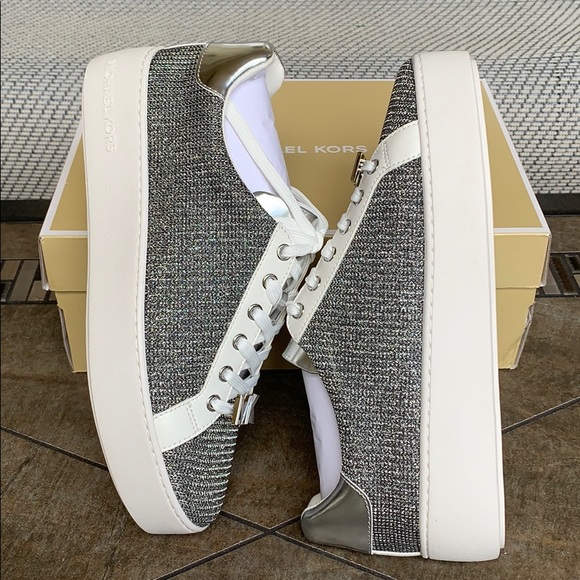 MICHAEL KORS POPPY LACE UP GLITTER CHAIN MESH SILV - Picture 6 of 16